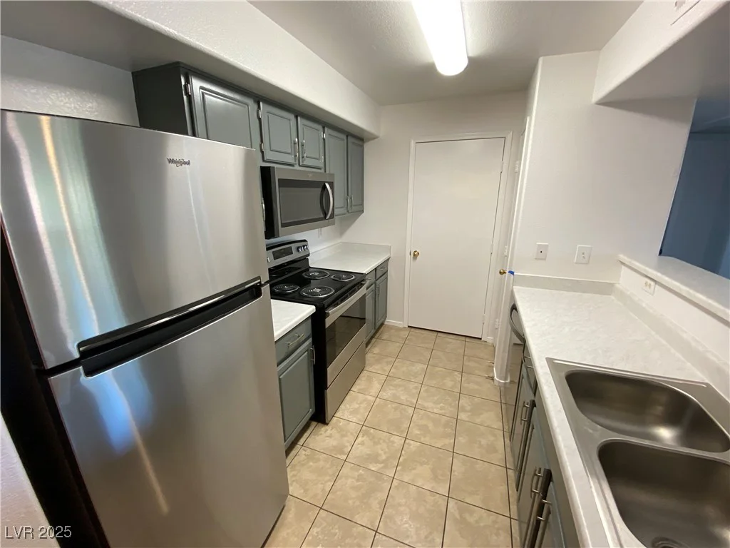 555 Silverado Ranch, Las Vegas, NV 89183