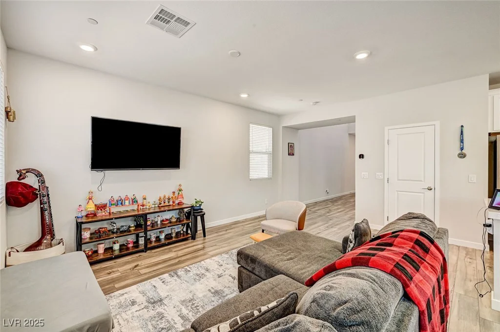 10650 Dryades, Las Vegas, NV 89166