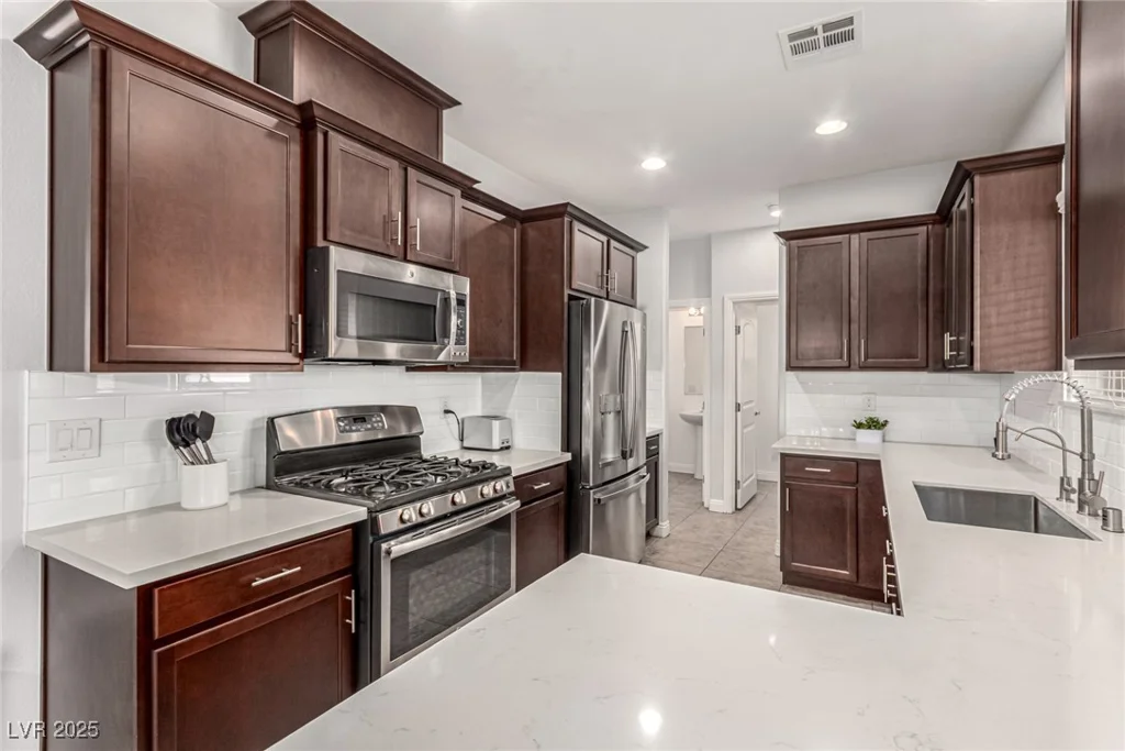 1034 Fish Pond, Henderson, NV 89014