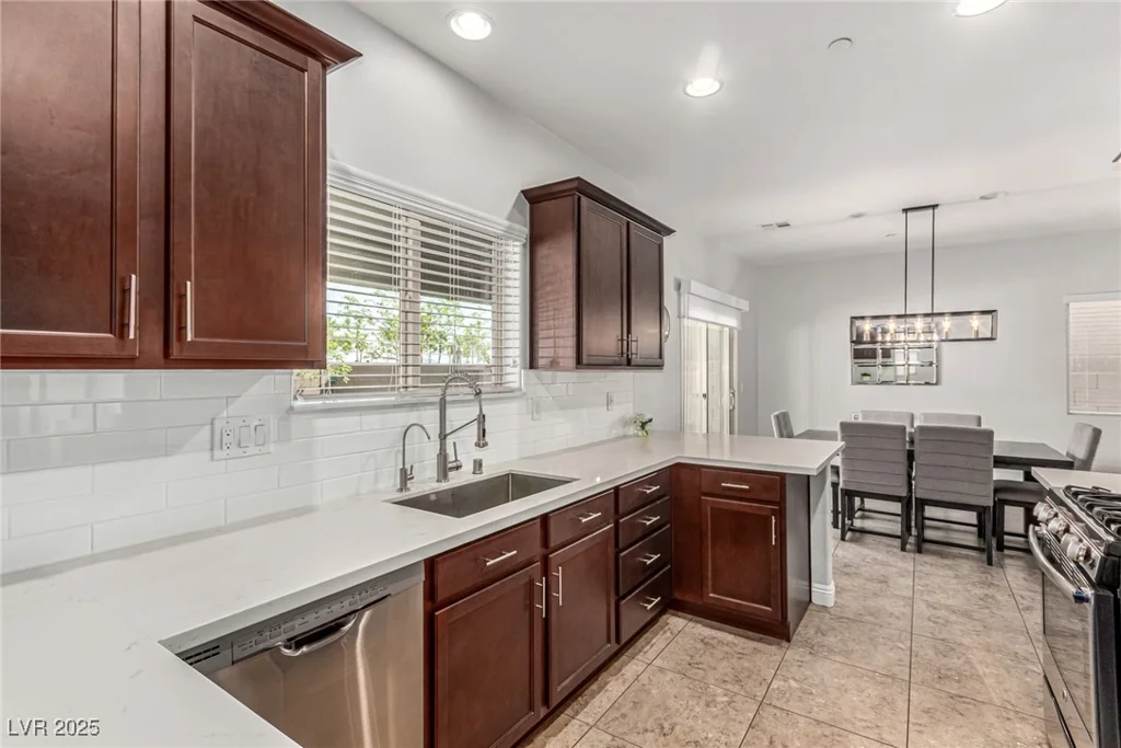 1034 Fish Pond, Henderson, NV 89014