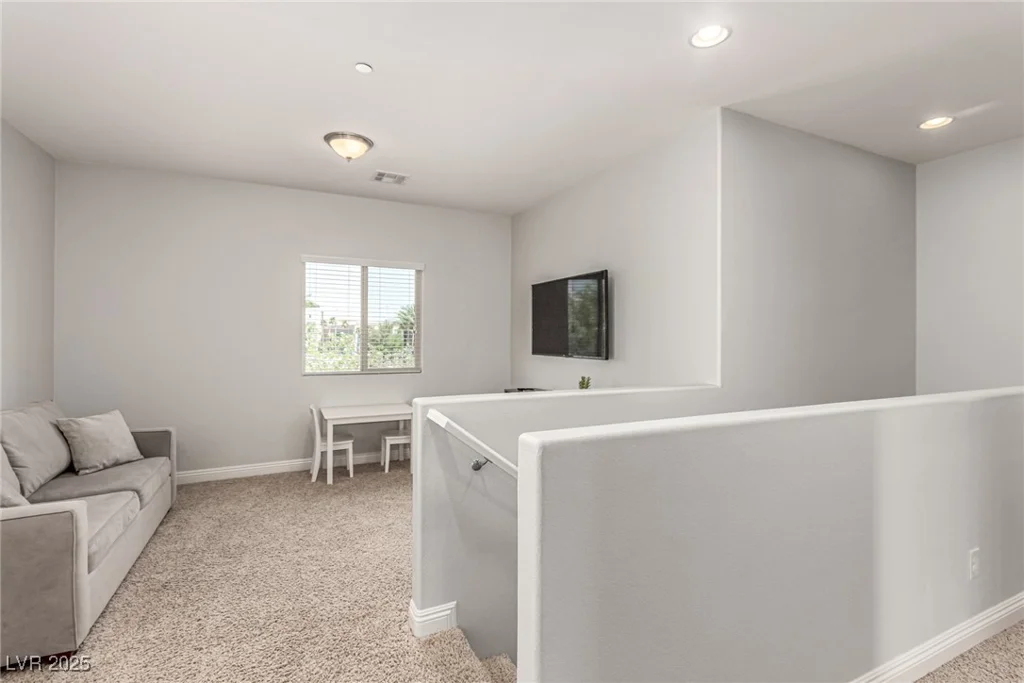 1034 Fish Pond, Henderson, NV 89014