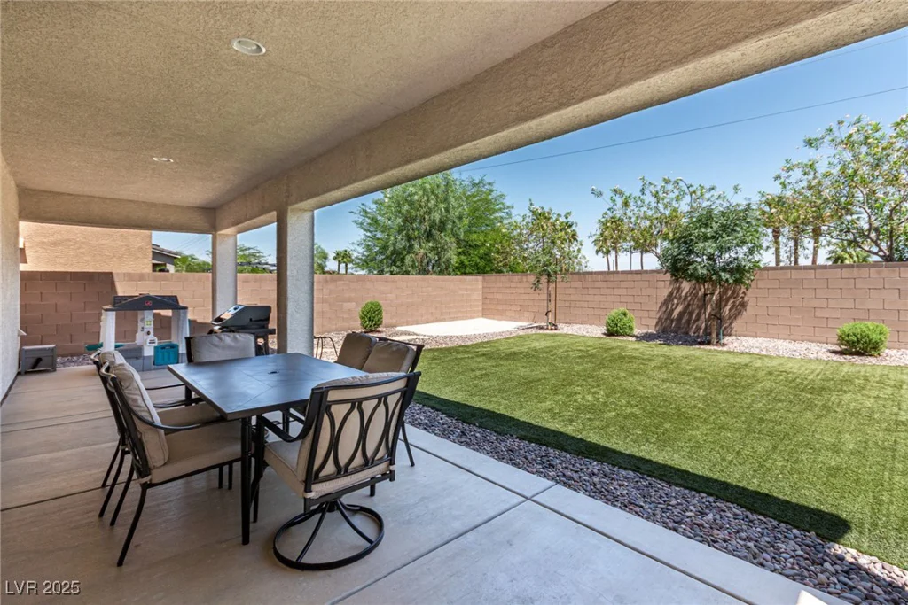 1034 Fish Pond, Henderson, NV 89014