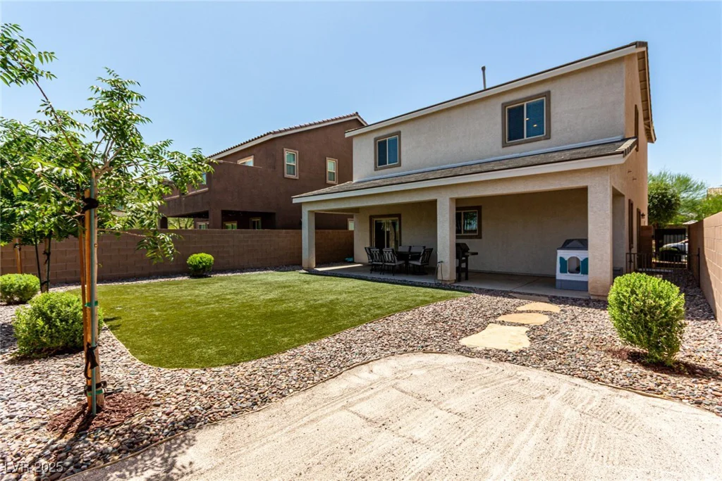 1034 Fish Pond, Henderson, NV 89014