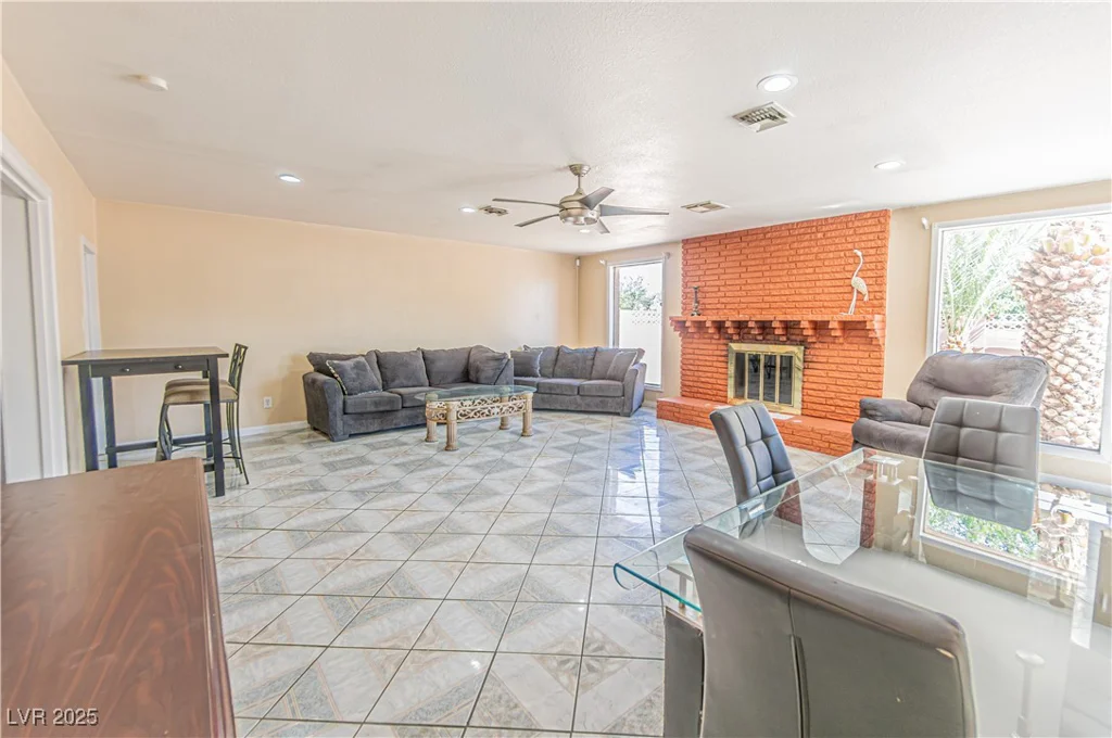 4304 El Conlon, Las Vegas, NV 89102