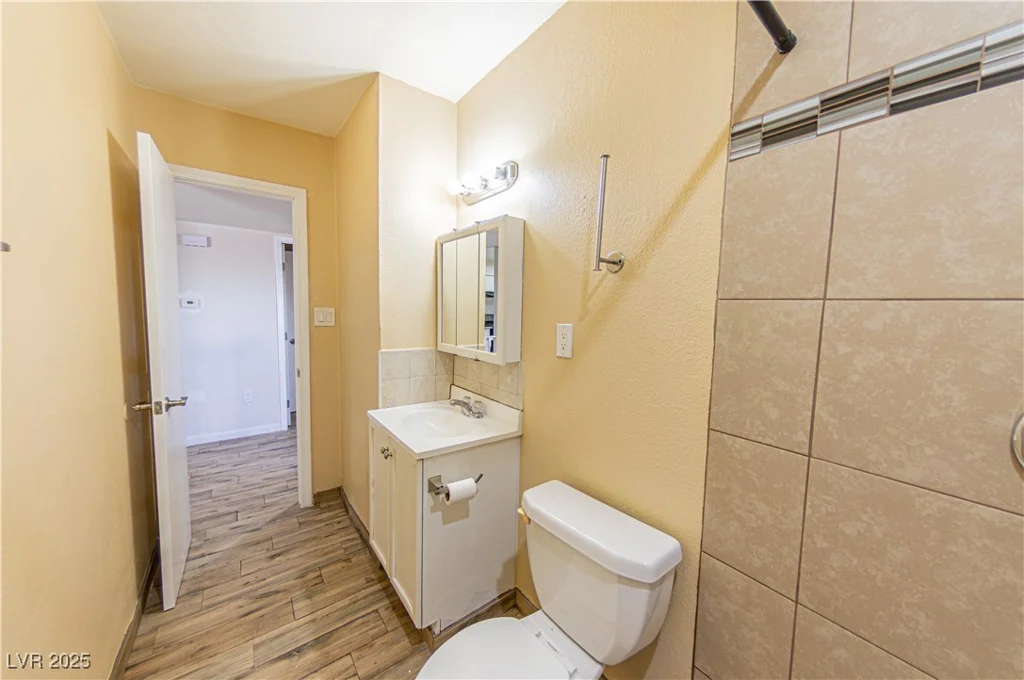 4304 El Conlon, Las Vegas, NV 89102