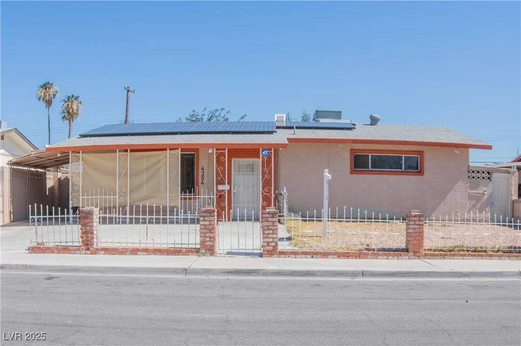 4304 El Conlon, Las Vegas, NV 89102