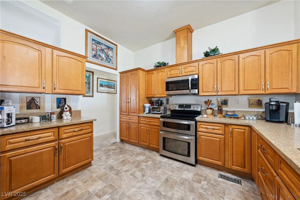 5661 Genoa, Pahrump, NV 89060