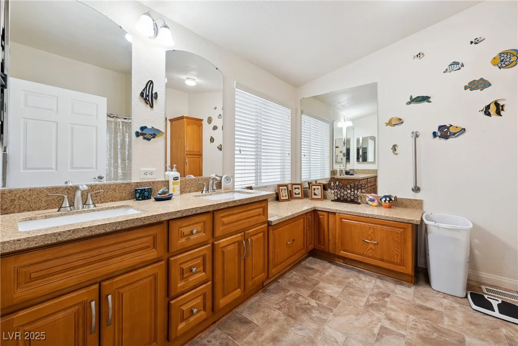 5661 Genoa, Pahrump, NV 89060