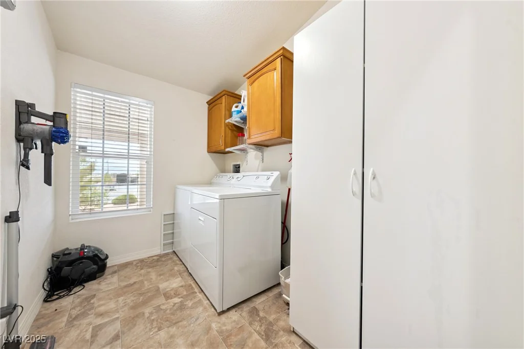 5661 Genoa, Pahrump, NV 89060