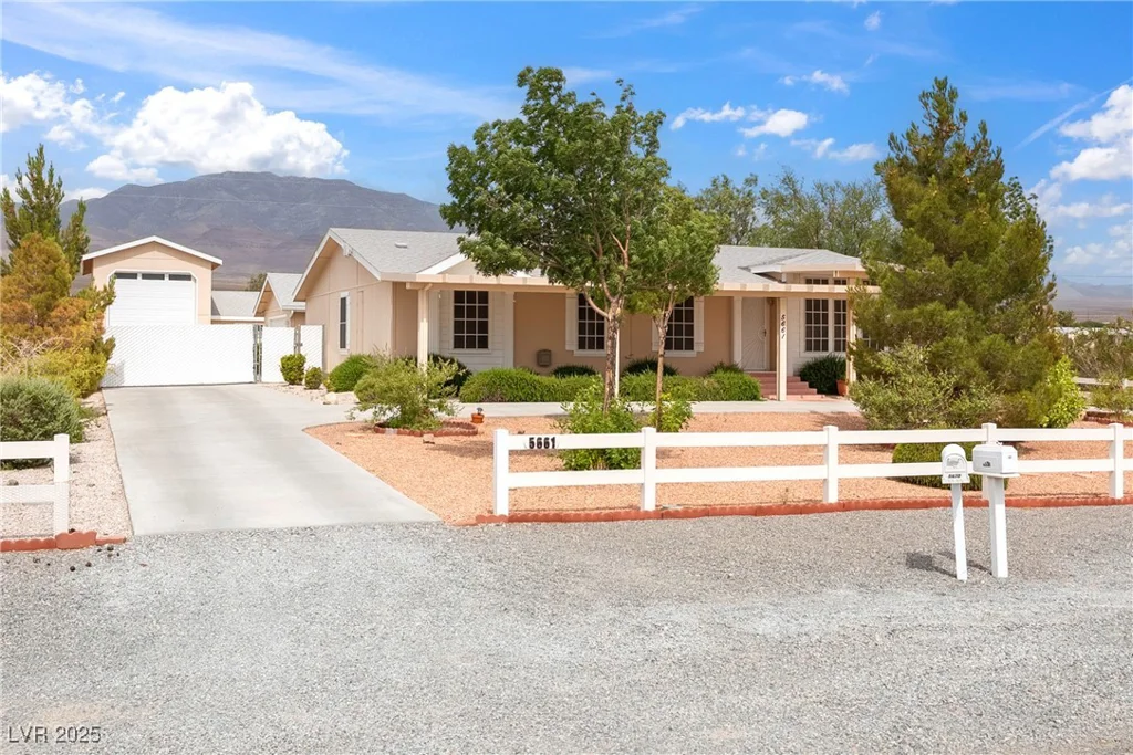 5661 Genoa, Pahrump, NV 89060