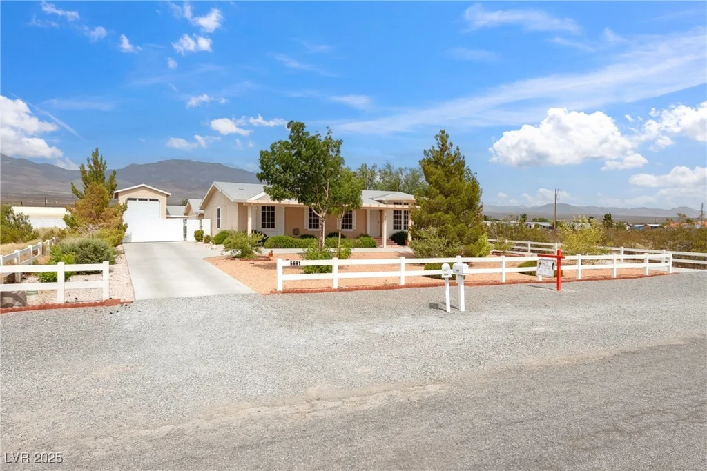 5661 Genoa, Pahrump, NV 89060