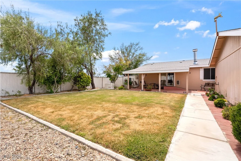 5661 Genoa, Pahrump, NV 89060