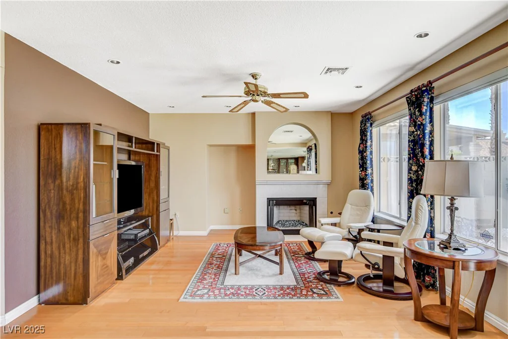 8416 Dry Cliff, Las Vegas, NV 89128