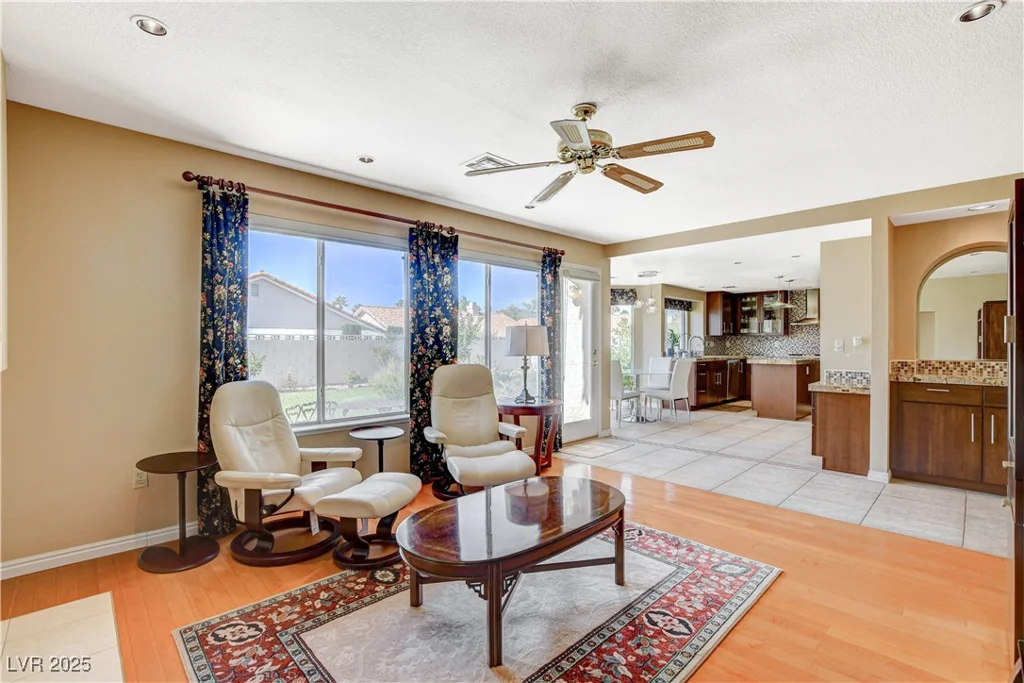 8416 Dry Cliff, Las Vegas, NV 89128