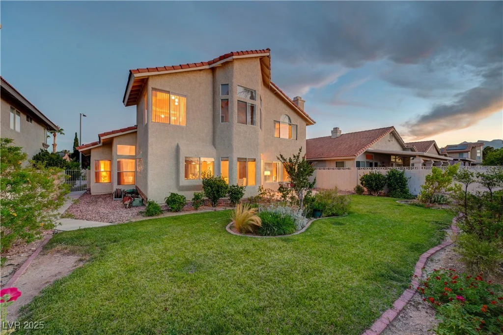 8416 Dry Cliff, Las Vegas, NV 89128