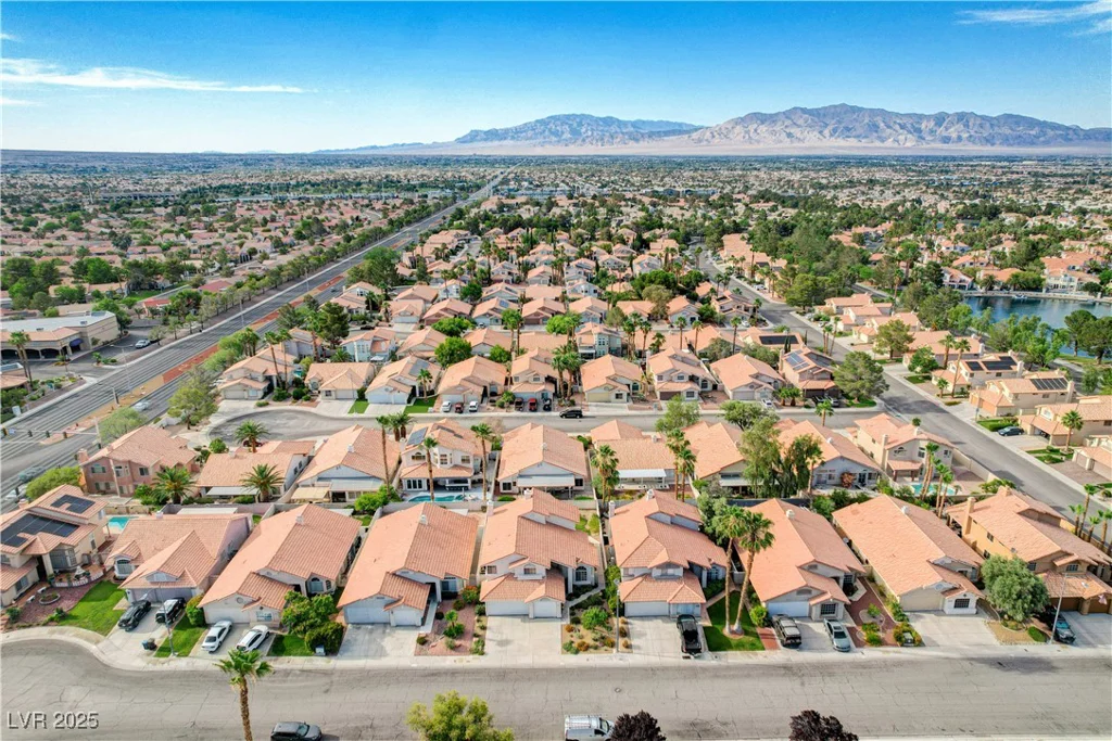 8416 Dry Cliff, Las Vegas, NV 89128