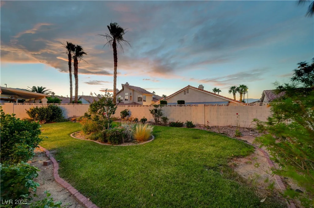 8416 Dry Cliff, Las Vegas, NV 89128