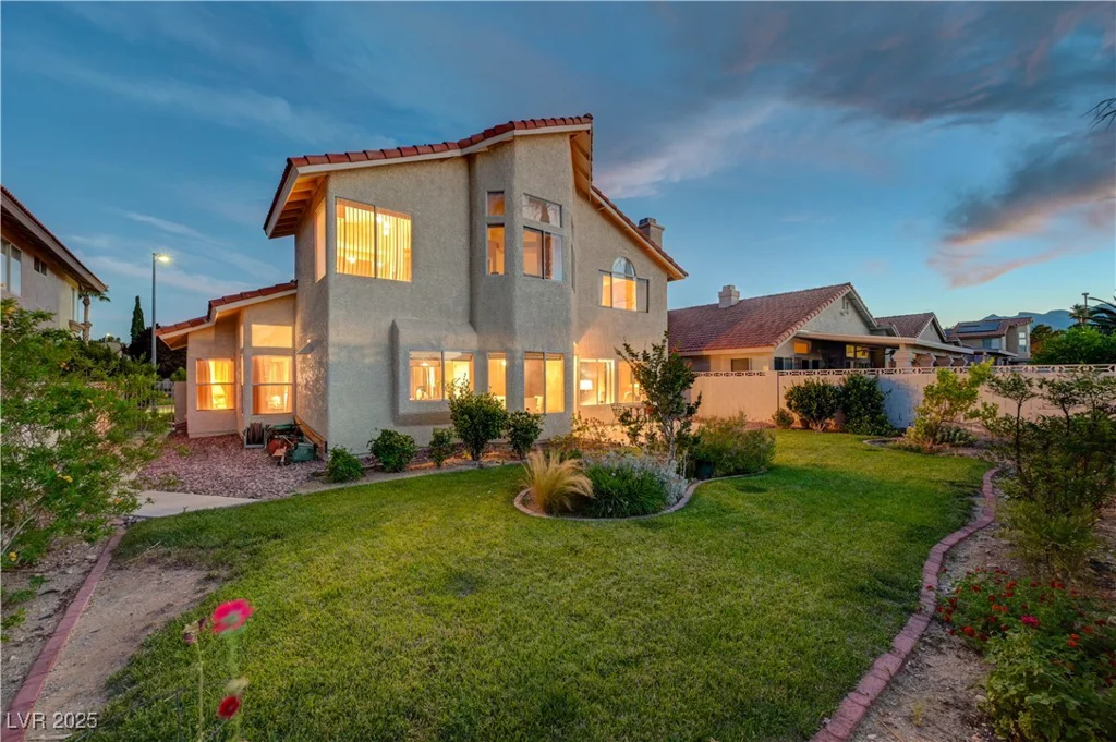 8416 Dry Cliff, Las Vegas, NV 89128