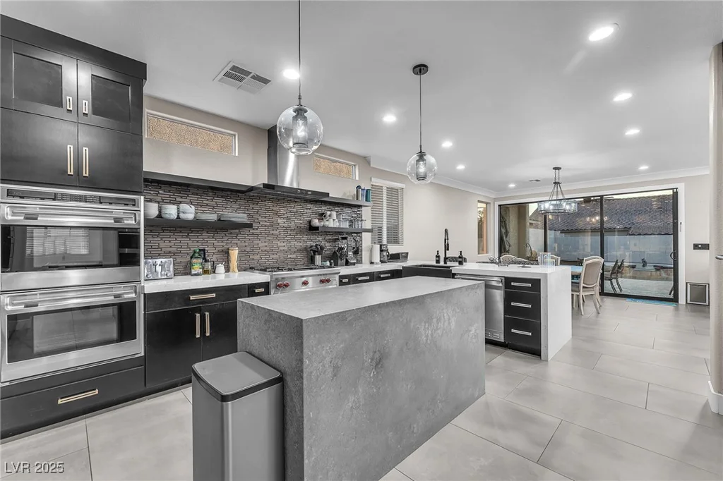 387 Hoskins, Henderson, NV 89012