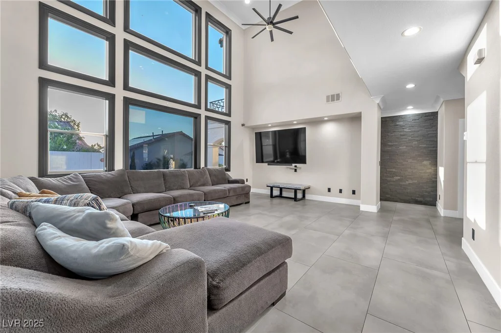 387 Hoskins, Henderson, NV 89012