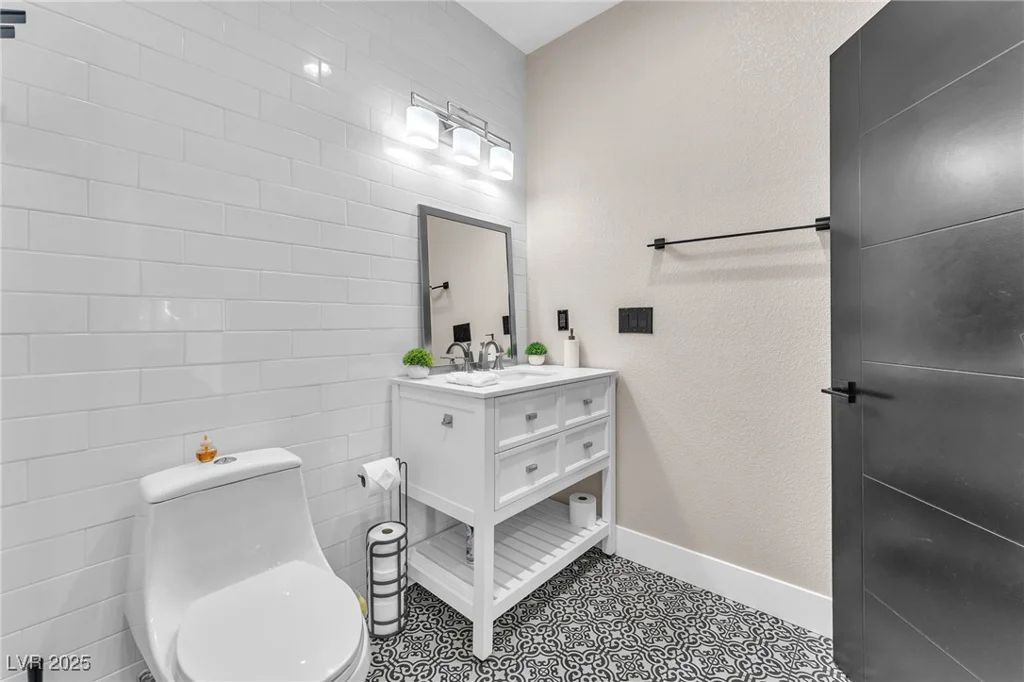 387 Hoskins, Henderson, NV 89012