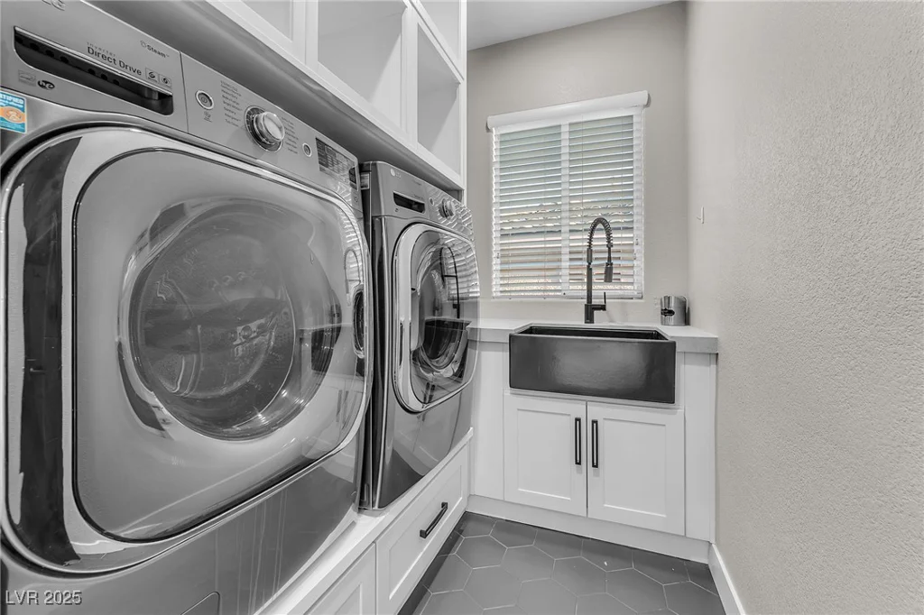 387 Hoskins, Henderson, NV 89012