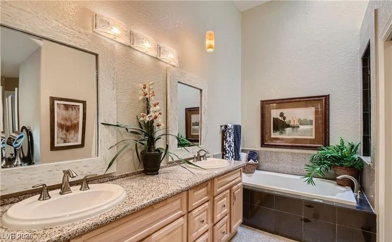 7201 Mission Hills, Las Vegas, NV 89113
