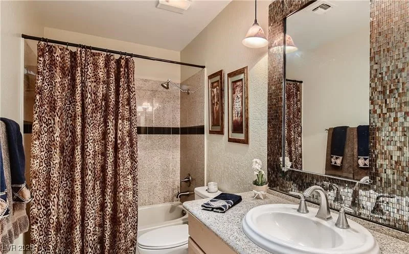 7201 Mission Hills, Las Vegas, NV 89113