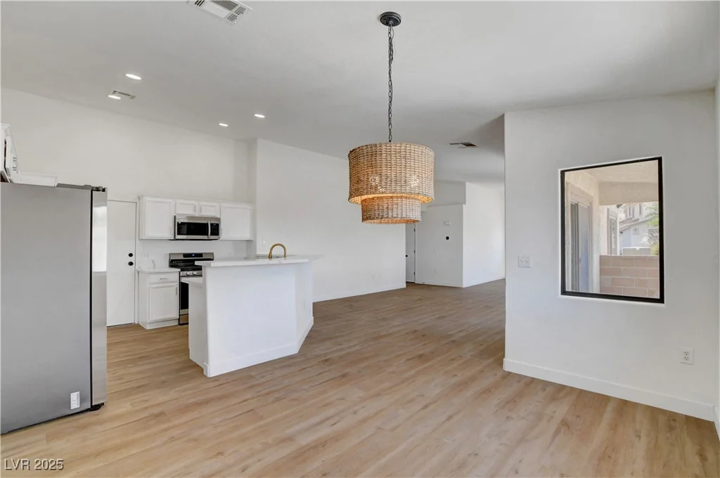 2050 Los Feliz, Las Vegas, NV 89156
