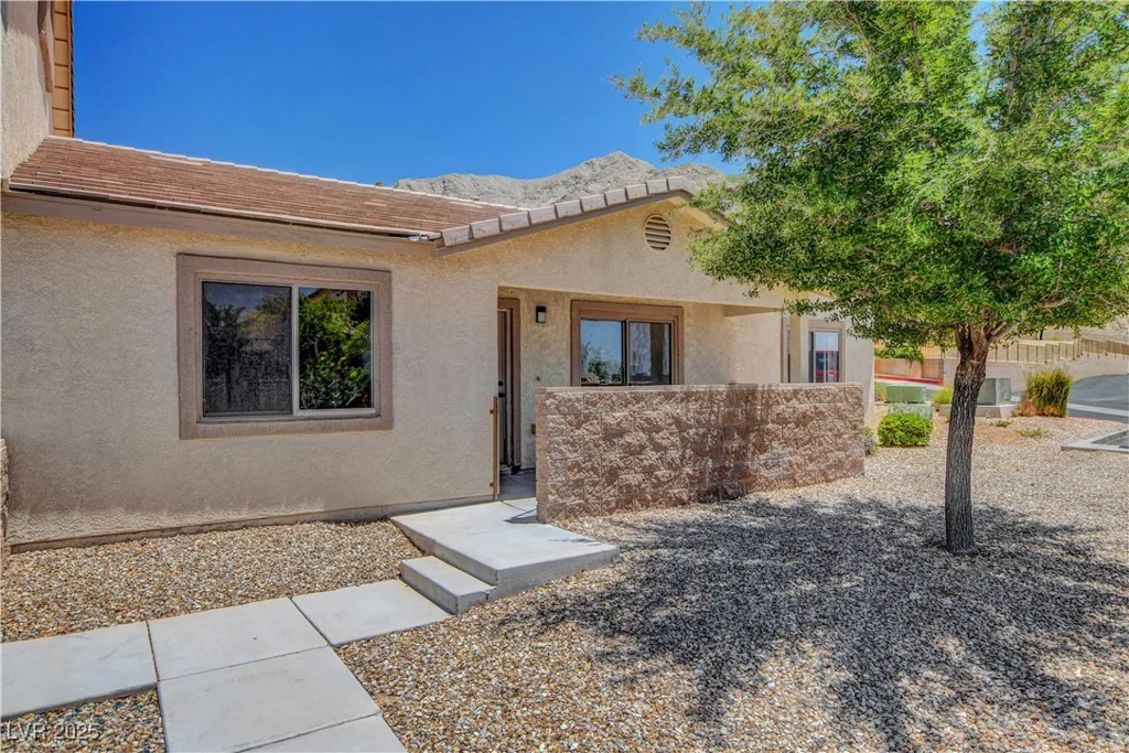 2050 Los Feliz, Las Vegas, NV 89156