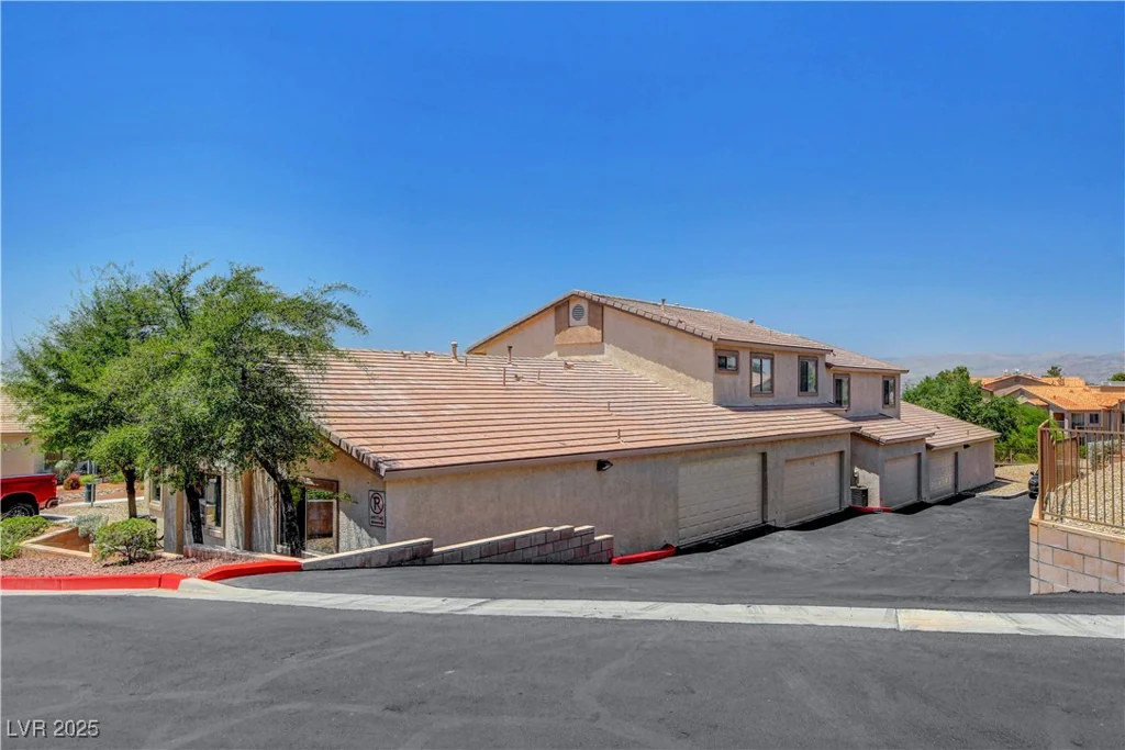2050 Los Feliz, Las Vegas, NV 89156