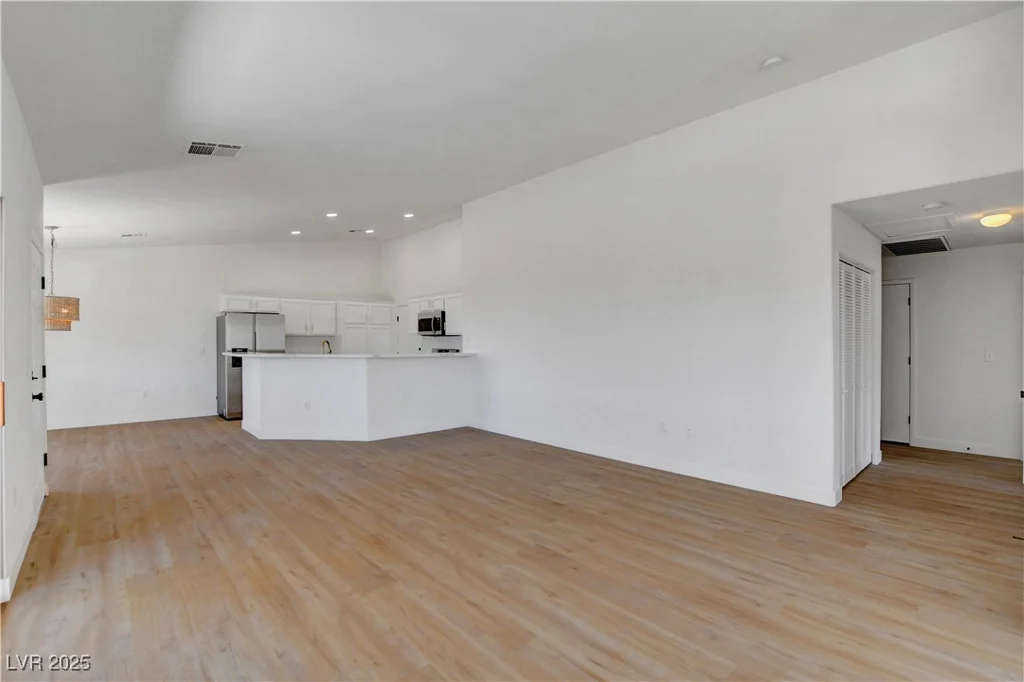 2050 Los Feliz, Las Vegas, NV 89156