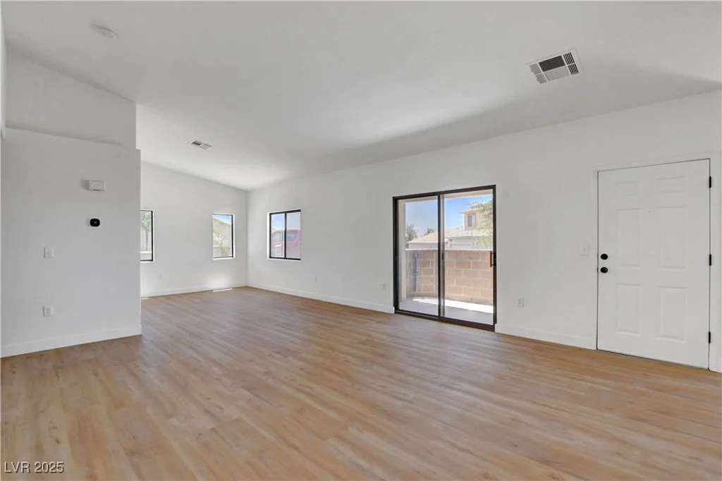 2050 Los Feliz, Las Vegas, NV 89156