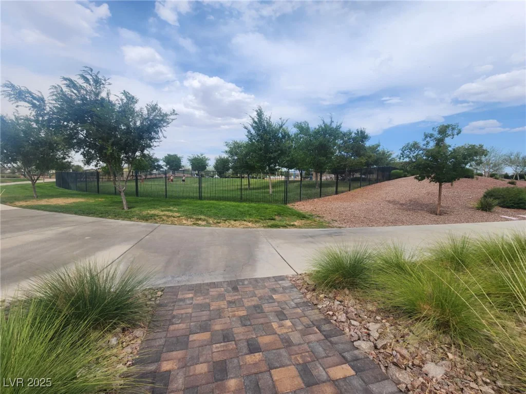 709 Pickled Pepper, Henderson, NV 89011