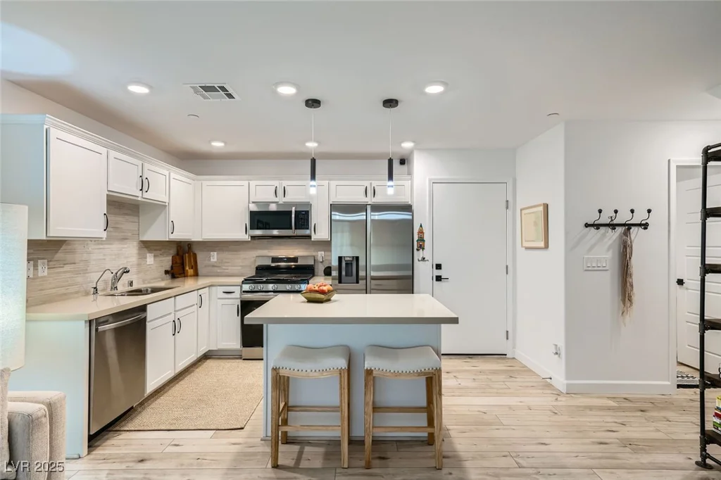 709 Pickled Pepper, Henderson, NV 89011