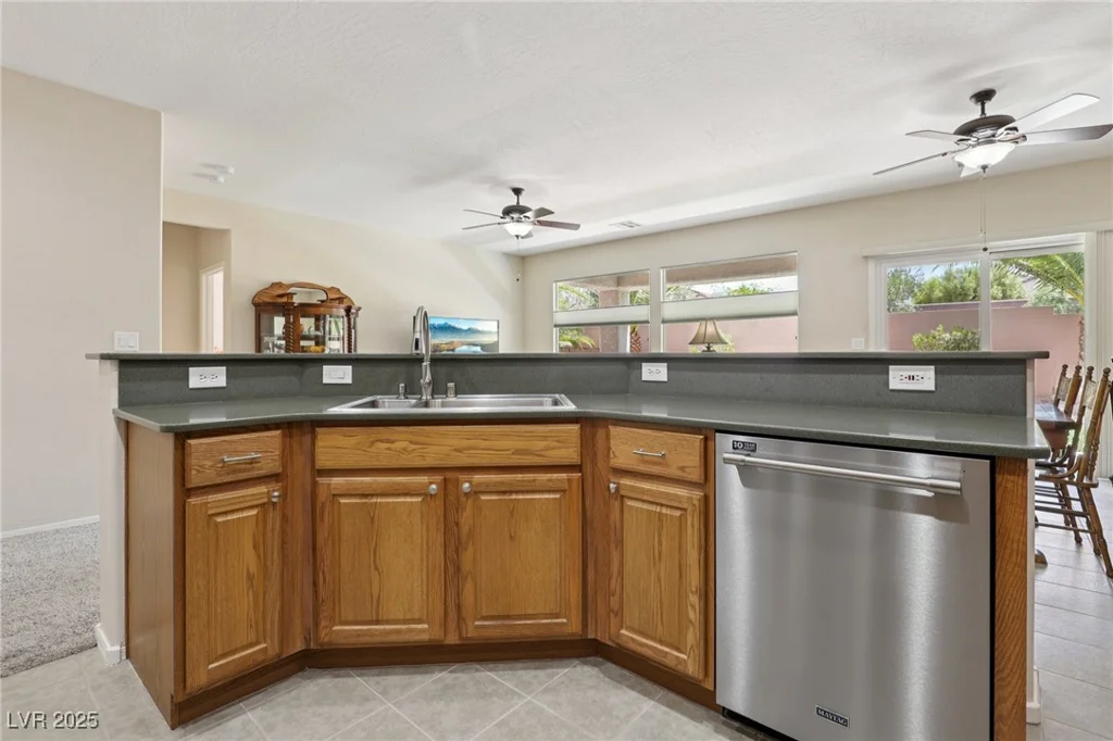 2555 Moonlight Valley, Henderson, NV 89044