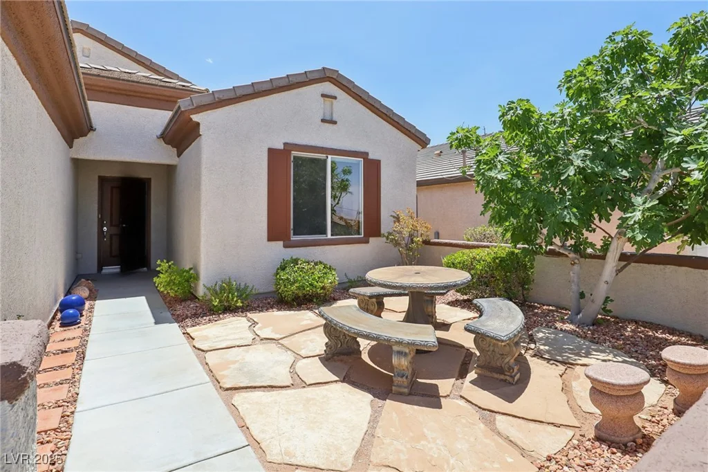 2555 Moonlight Valley, Henderson, NV 89044