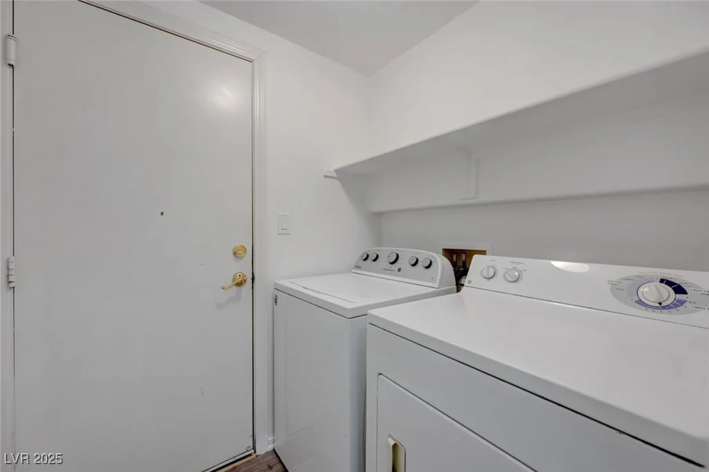 4751 Lone Grove, Las Vegas, NV 89139