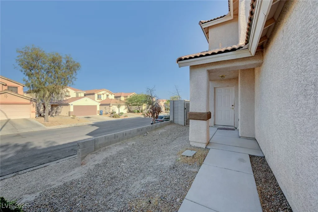 4751 Lone Grove, Las Vegas, NV 89139