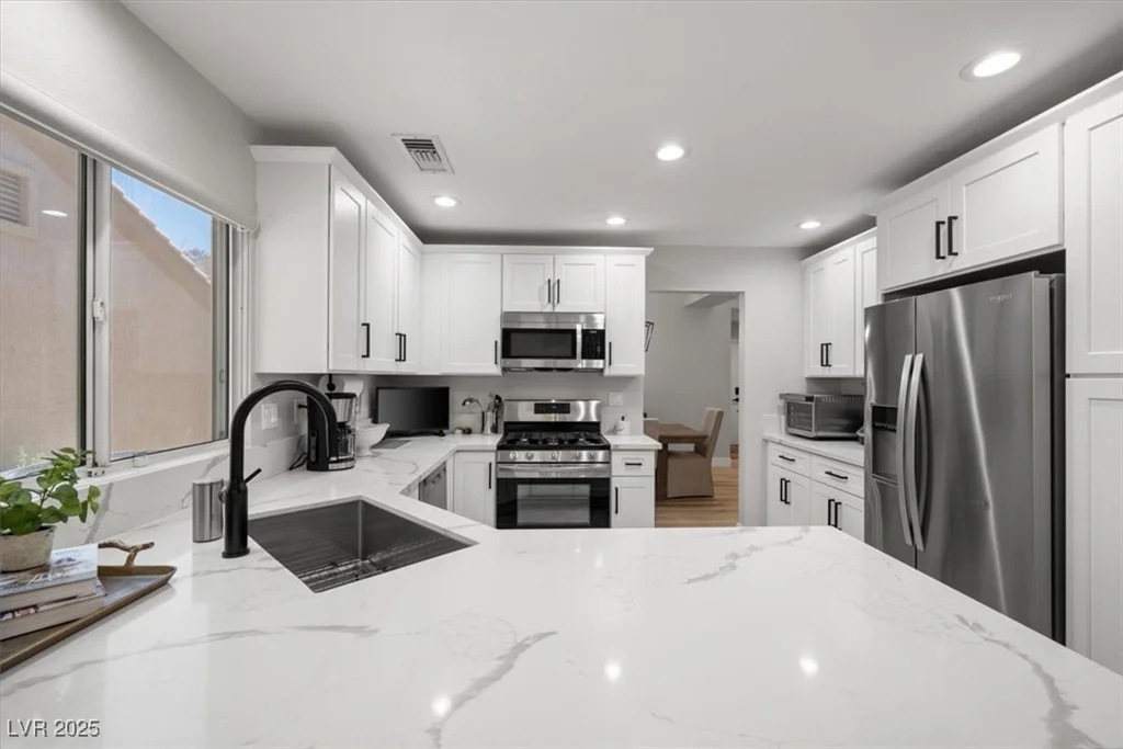9540 Eagle Valley, Las Vegas, NV 89134