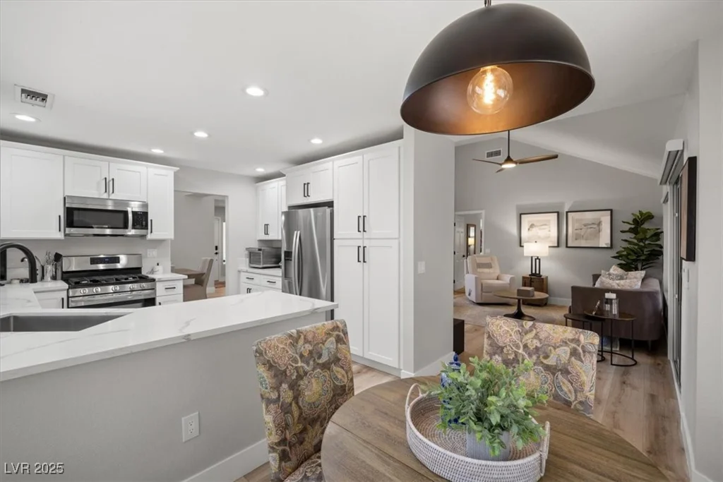 9540 Eagle Valley, Las Vegas, NV 89134