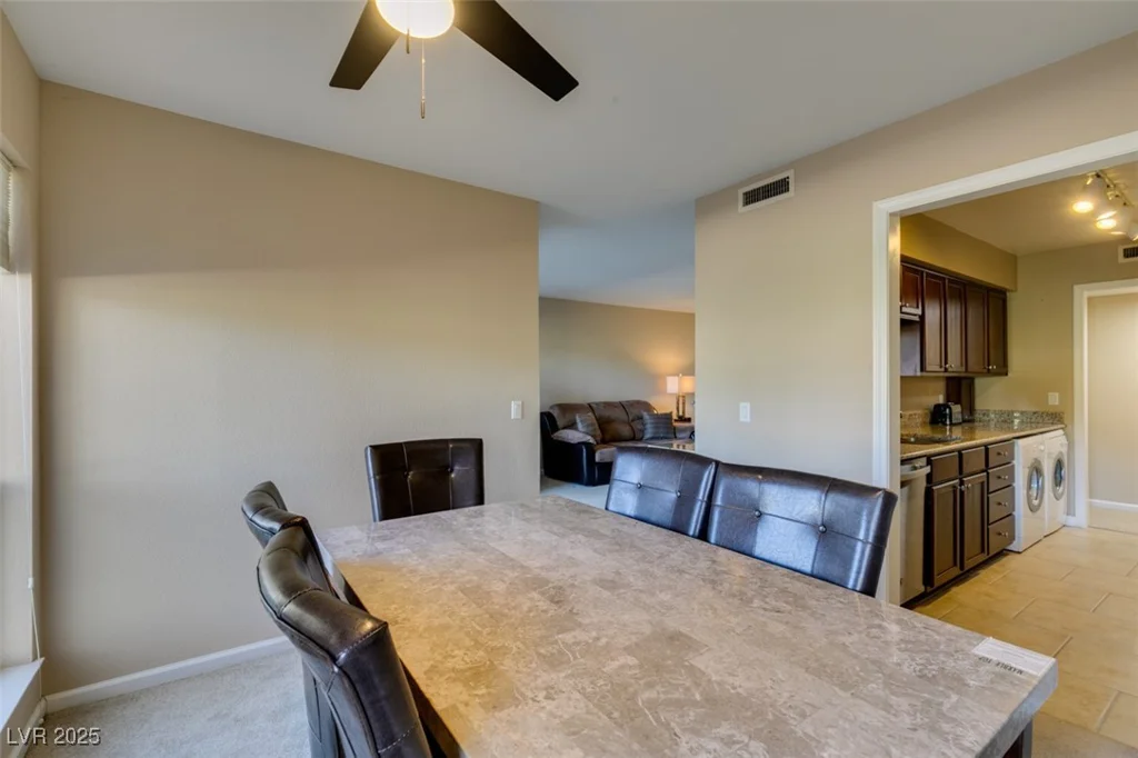 668 Oakmont, Las Vegas, NV 89109