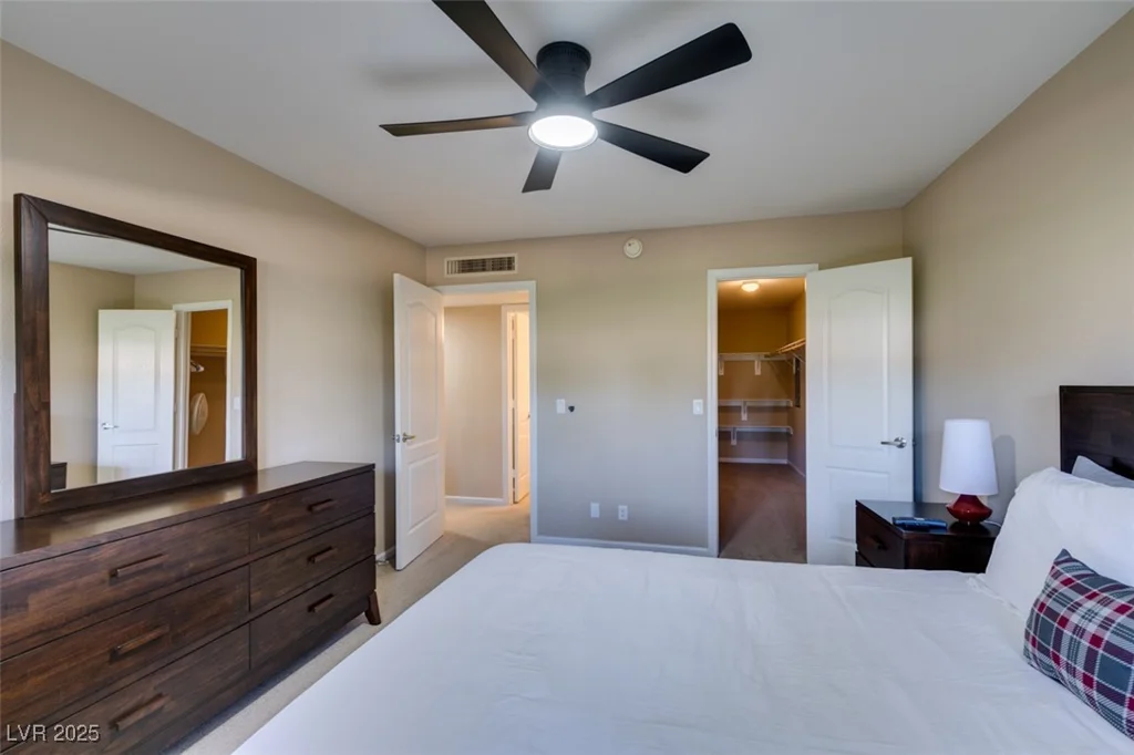 668 Oakmont, Las Vegas, NV 89109