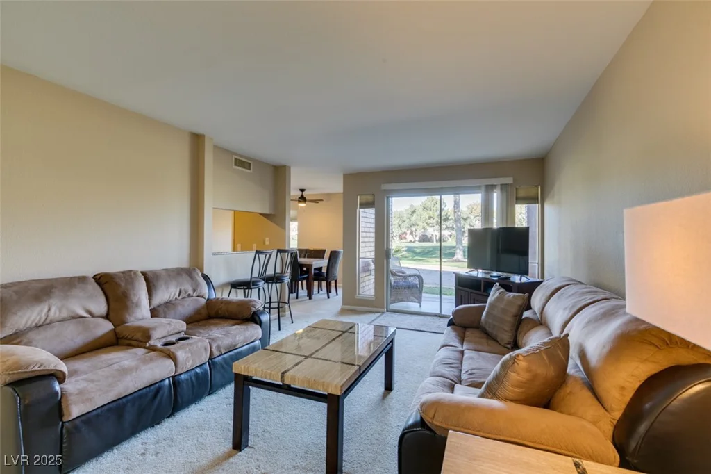 668 Oakmont, Las Vegas, NV 89109