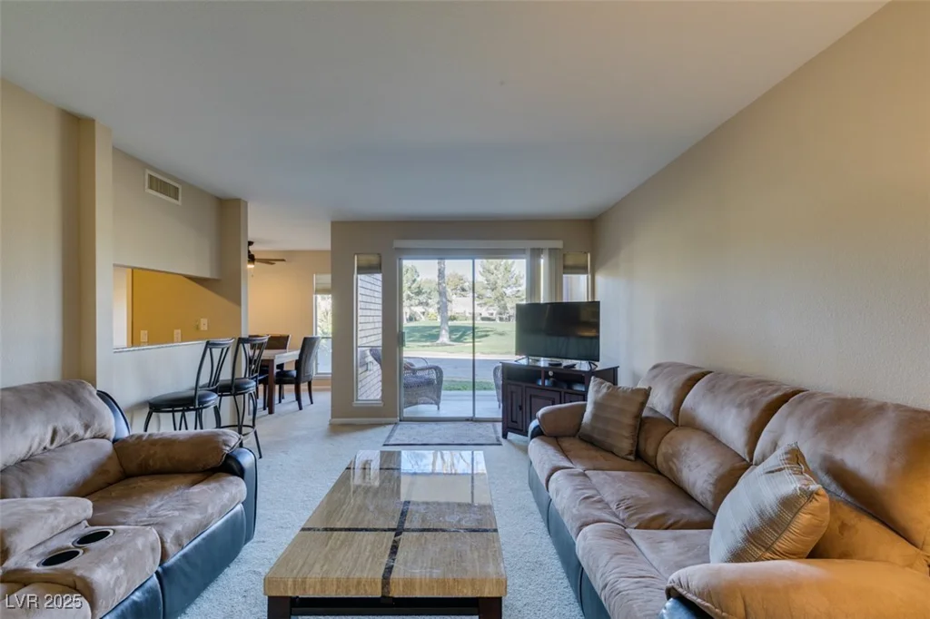 668 Oakmont, Las Vegas, NV 89109