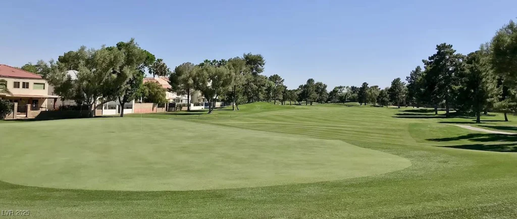668 Oakmont, Las Vegas, NV 89109