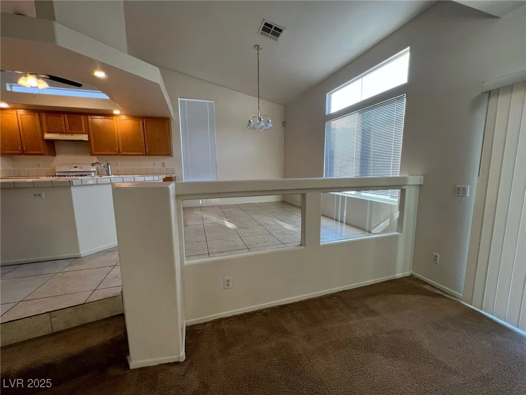 8704 Autumn Wreath, Las Vegas, NV 89129