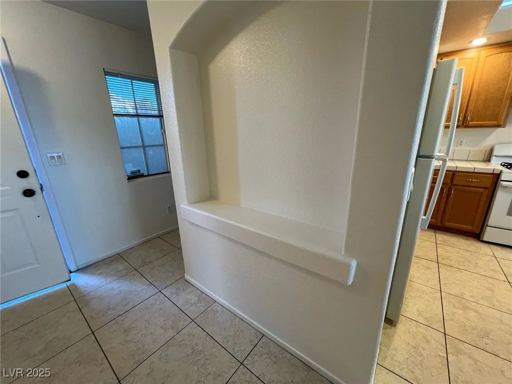 8704 Autumn Wreath, Las Vegas, NV 89129