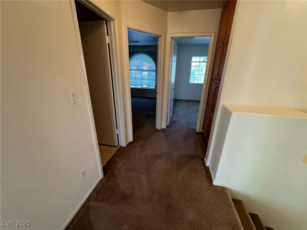 8704 Autumn Wreath, Las Vegas, NV 89129