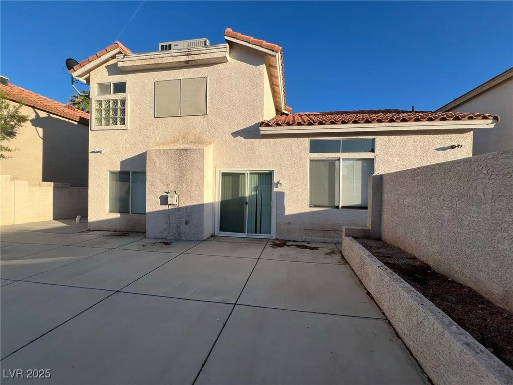 8704 Autumn Wreath, Las Vegas, NV 89129